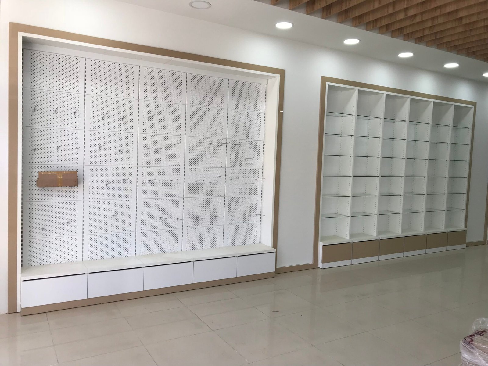 Mardin Şükran Eczanesi FRS Mobilya Elazığ Raf Sistemleri